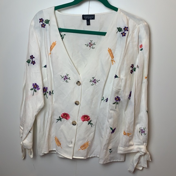 TOPSHOP WHITE TOP WITH FLOWERS SZ 12US NEW - Picture 1 of 8